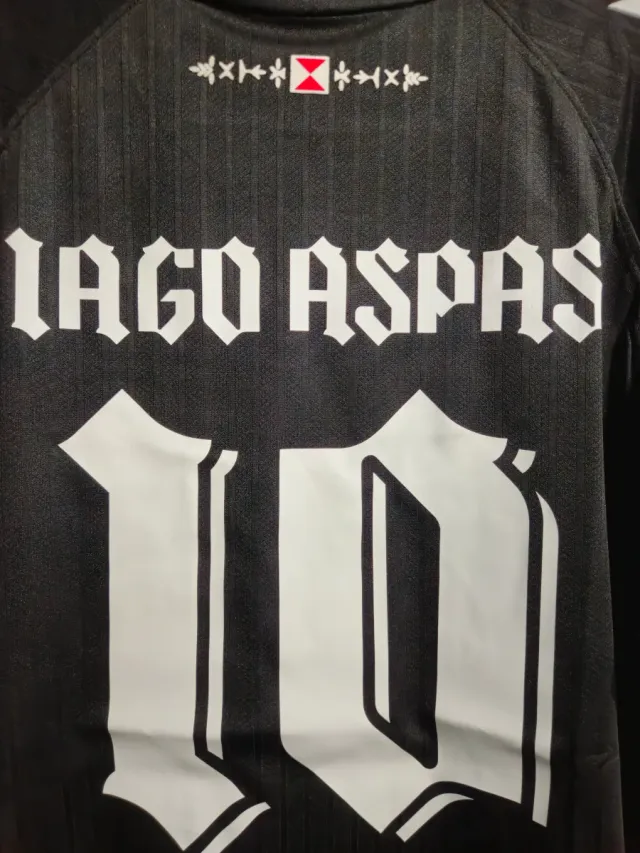 Camiseta Celta Centenario Iago Aspas Hummel
