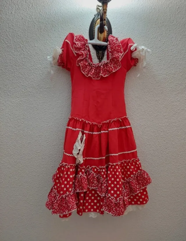Vestido de flamenca rojo con lunares
