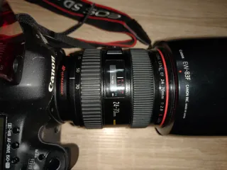 Cámara Canon EOS 5D Mark III + Flash