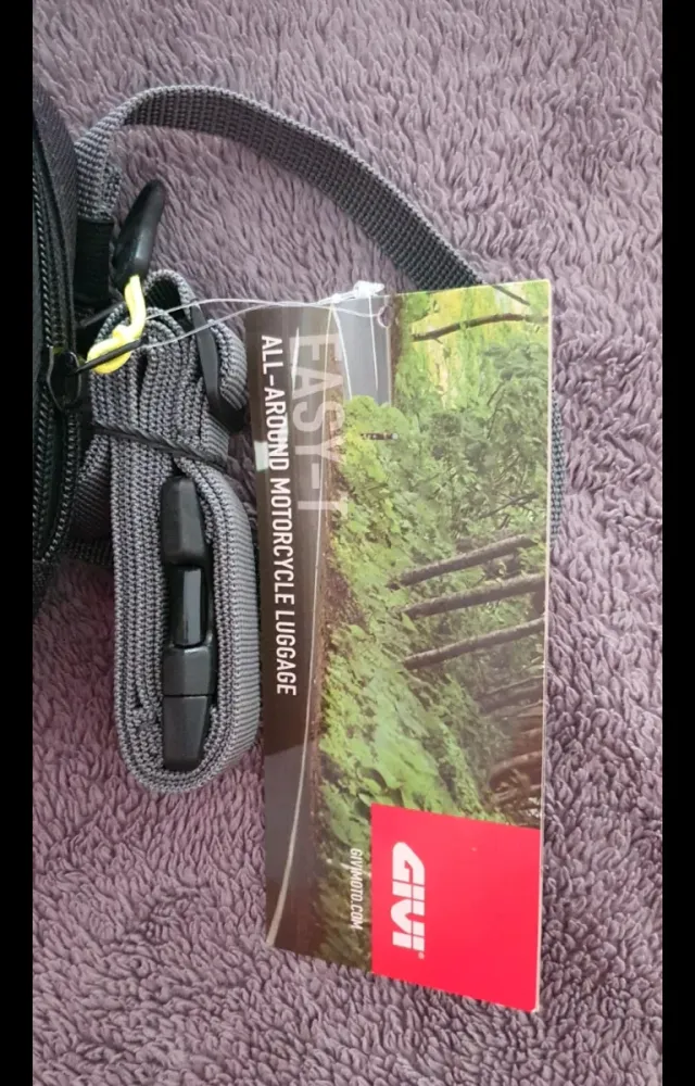 Bolso de pierna Givi para motocicleta