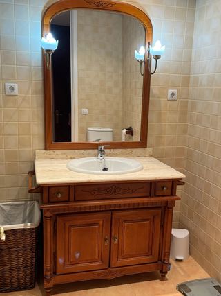 Mueble de baño madera y mármol