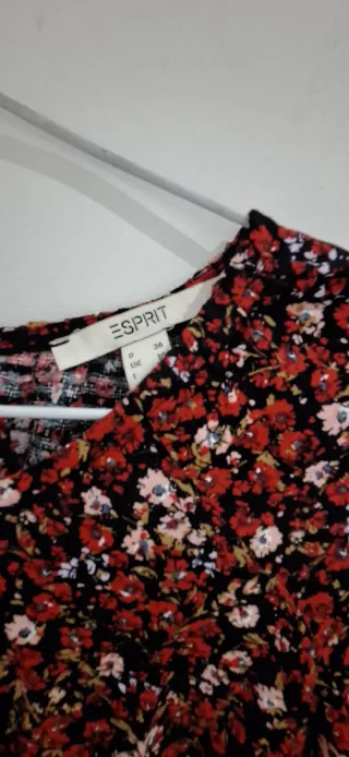 Blusa Esprit floral roja talla M