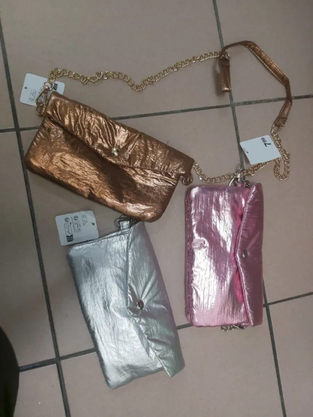 Bolsos de fiesta dorados y plateados