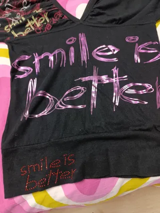 Camiseta Desigual negra manga abullonada