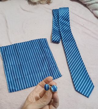 CONJUNTO CORBATA SEDOSA PAÑUELO Y GENELOS ELEGANTE