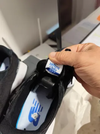 Zapatillas Neu Valan Negras y Blancas