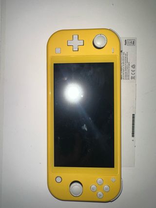 Nintendo Switch Lite Amarilla