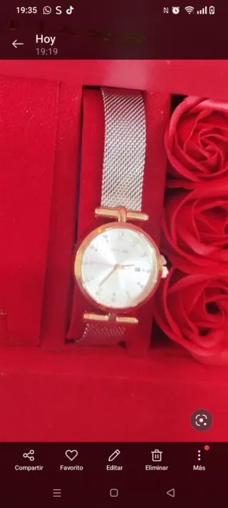 Reloj de mujer dorado y plateado