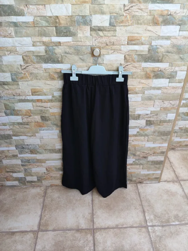 Pantalones negros con goma elástica