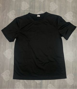 Camiseta VLONE Negra con Diseño de Palomas