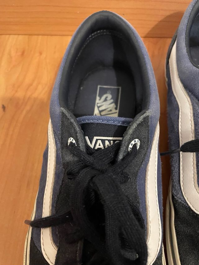 Zapatillas Vans Old Skool Azul y Blanco