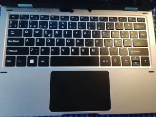 Mini portátil Prixton PANTALLA ROTA