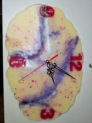 Orologio in resina artigianale cm34x24