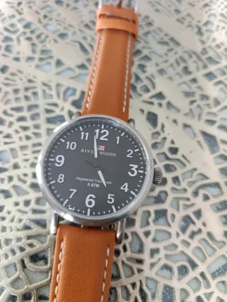 Reloj River Woods Marrón y Plateado