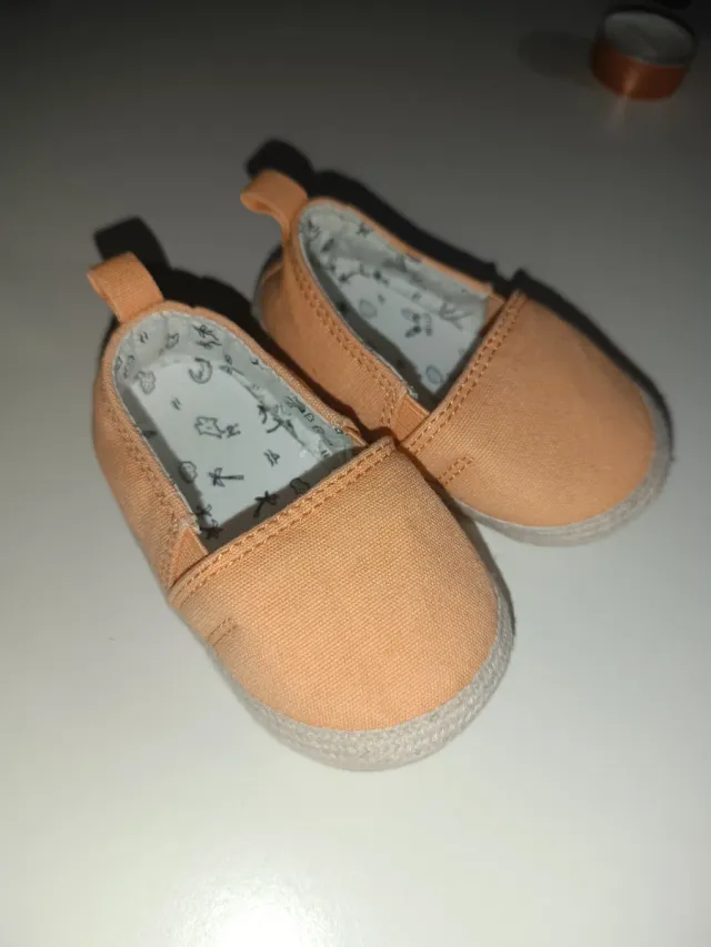 Zapatillas bebé naranja