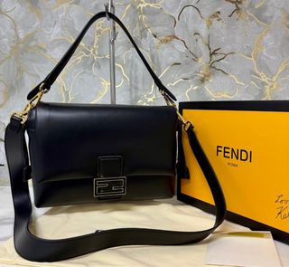 Borsa Fendi Pelle Nera Dettagli Oro