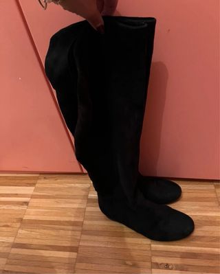 Stivali scamosciati sopra il ginocchio