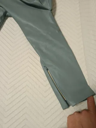 Vestido Zara polipiel verde menta Talla S