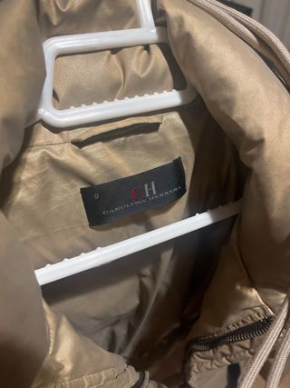 Cazadora Carolina Herrera dorada