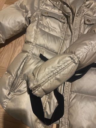 Cazadora Carolina Herrera dorada