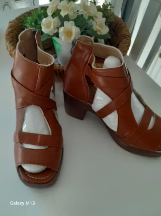 Sandalias Marrones Nuevas