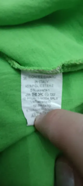 Blusa verde con botones