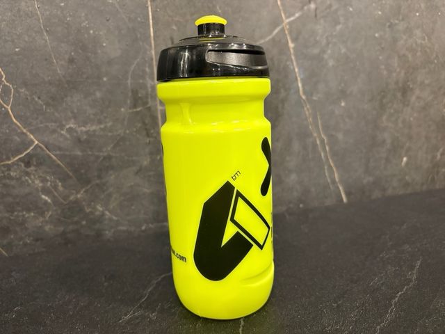 Borraccia sportiva gialla