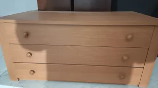 Cassettiera in legno marrone