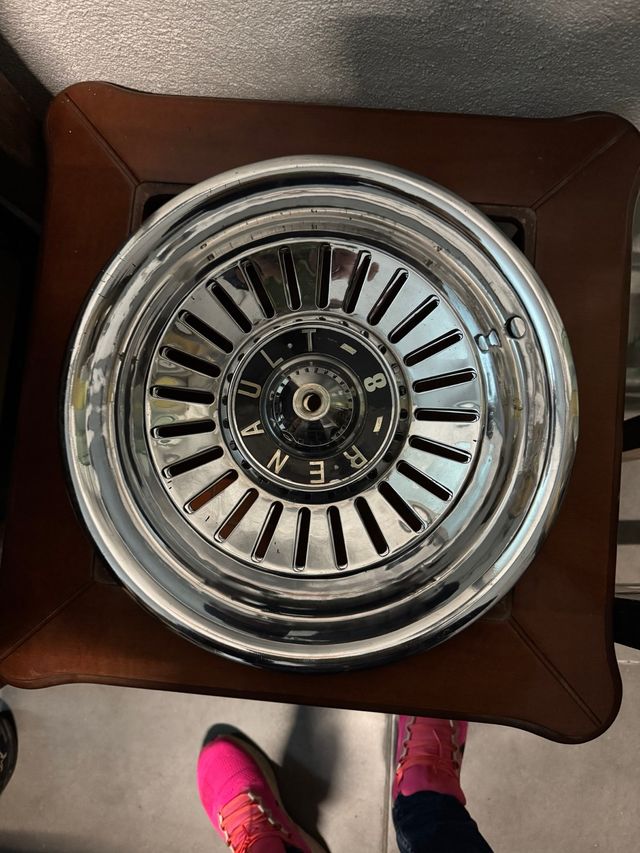 Tapacubos Renault 8 Cromado