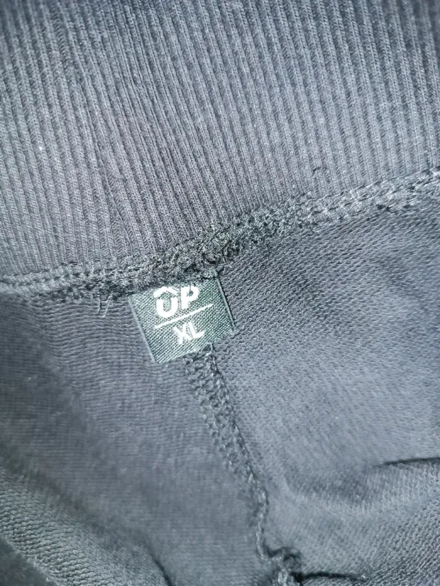 Leggings negros UP capri