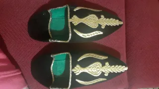 Zuecos moros bordados