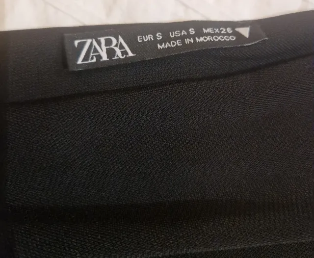 Vestido negro Zara