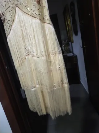 Vestido fiesta beige y dorado. A estrenar.