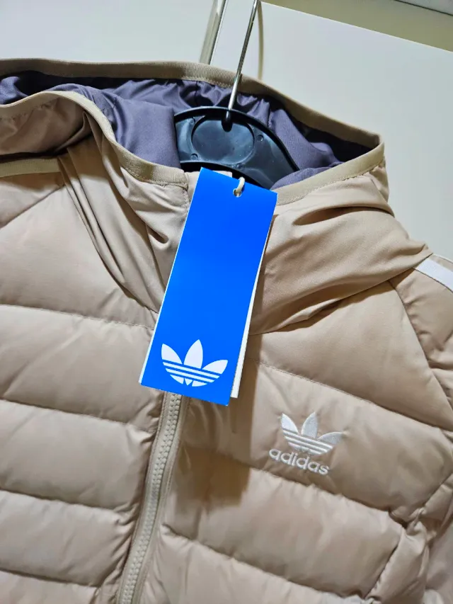 Cazadora Adidas Beige con Capucha