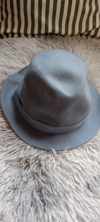 Cappello Lana ALTRAMODA/Sciarpa PULL&BEAR regalo