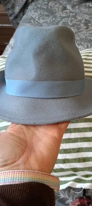 Cappello Lana ALTRAMODA/Sciarpa PULL&BEAR regalo