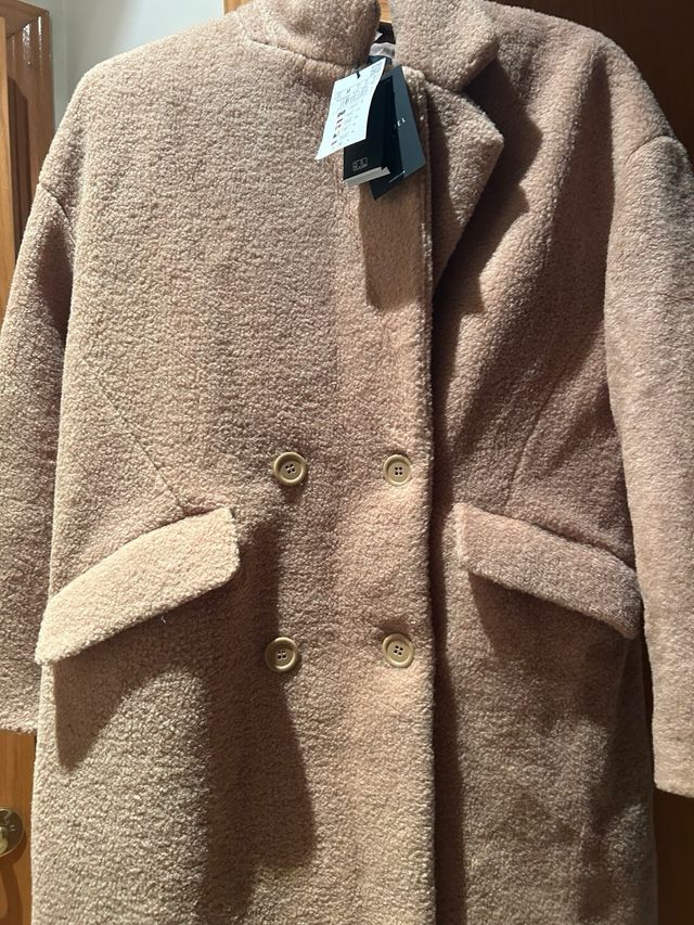 Abrigo largo beige sin estrenar