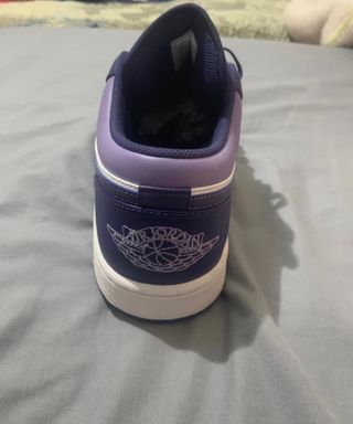 Zapatillas Jordan low Morado Blanco