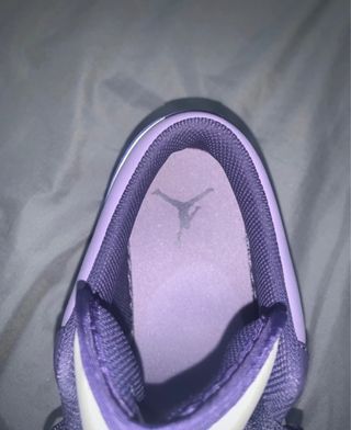 Zapatillas Jordan low Morado Blanco