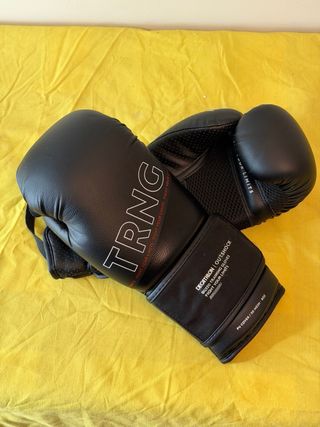 Guantes de boxeo Decathlon TRNG negros