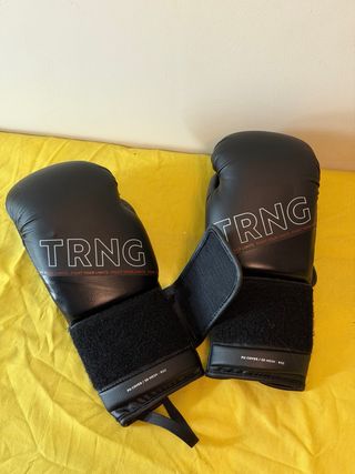 Guantes de boxeo Decathlon TRNG negros