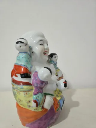 Buda Sonriente con 5 Niños Figura Porcelana China