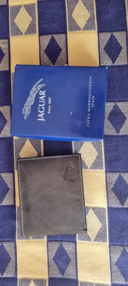 Carteira Jaguar Preta Nova Com Caixa