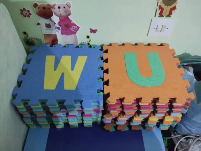 Alfombra Puzzle Goma Eva Letras W y U