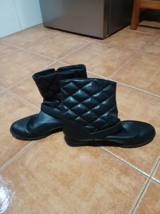 Botines negros acolchados mujer Como nuevos
