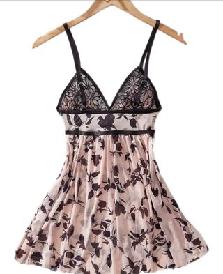 Camisón floral con lazo