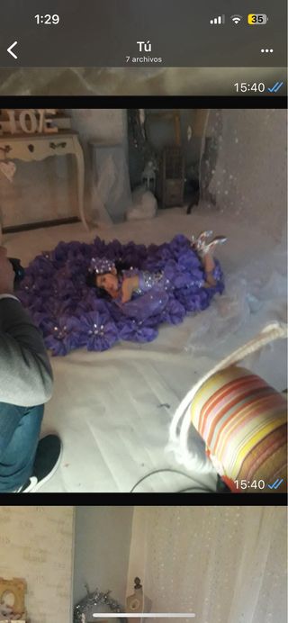 Vestido de lujo morado y plateado