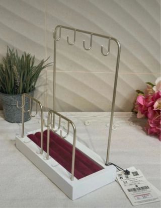 Joyero expositor Stradivarius