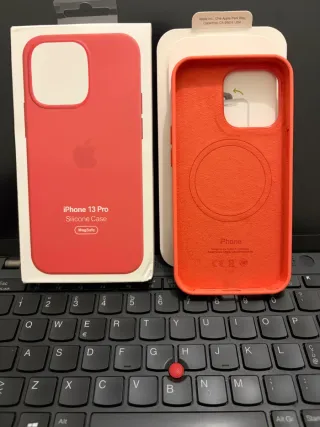 Cover iPhone 13 Pro Silicone MagSafe