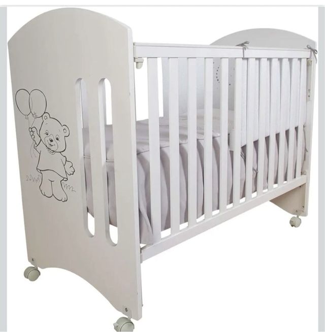 Cuna blanca para bebé casi sin uso